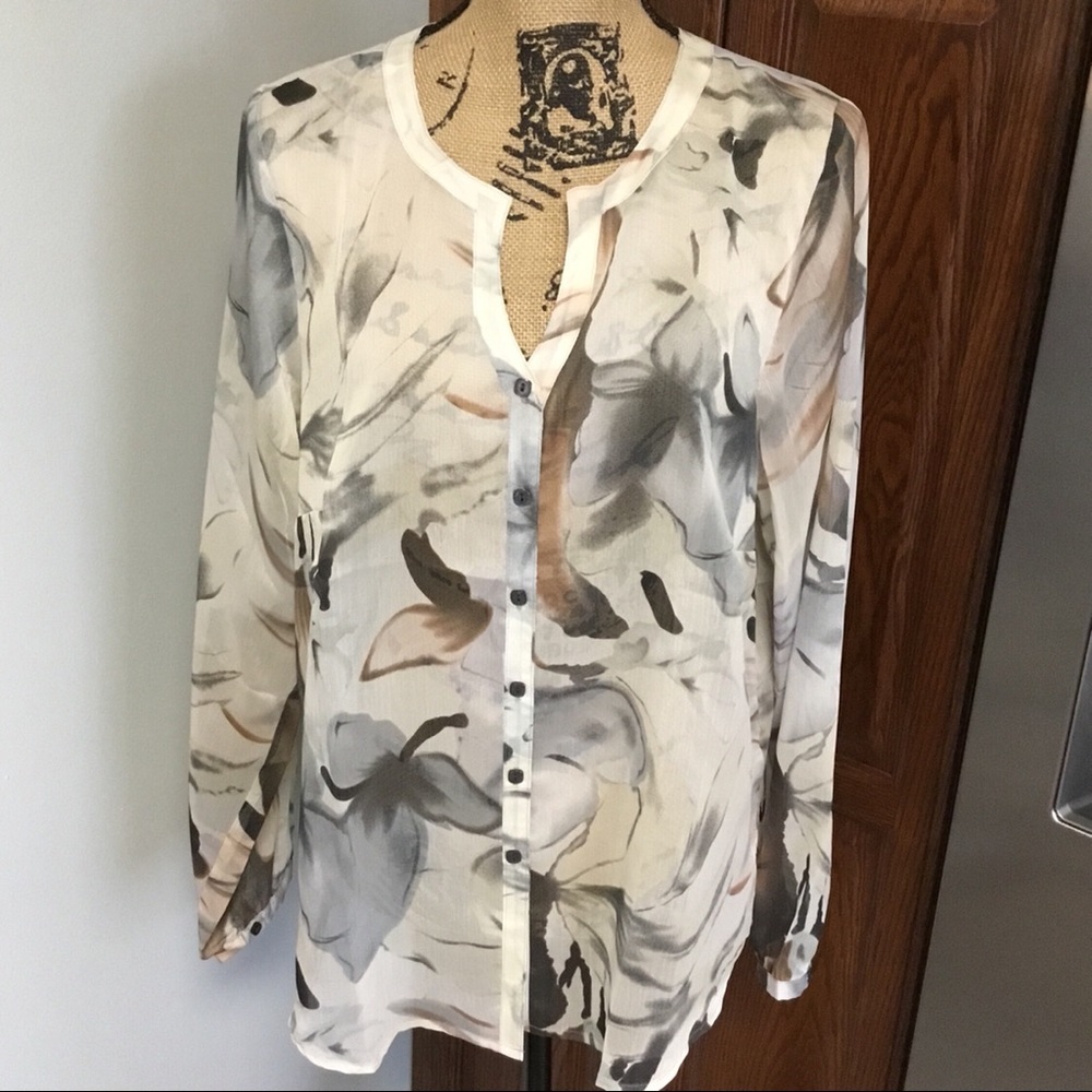 Susan Graver Classic Trend Setter Blouse - Picture 1 of 3